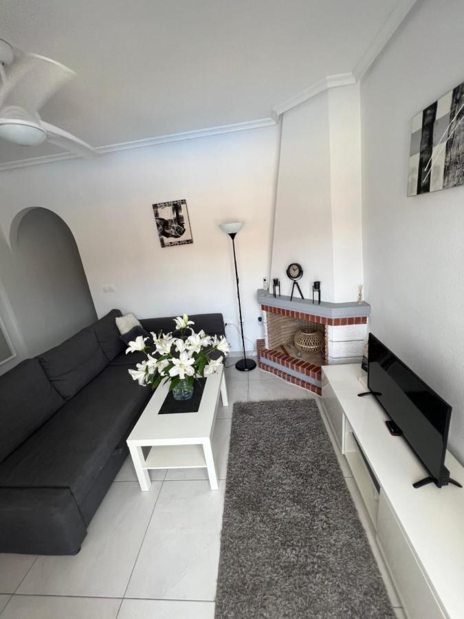 Punta Prima  Modern Apartment In Punta Prima מראה חיצוני תמונה